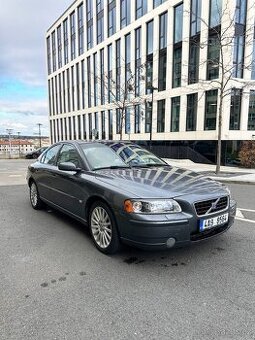 Volvo S60 - 1