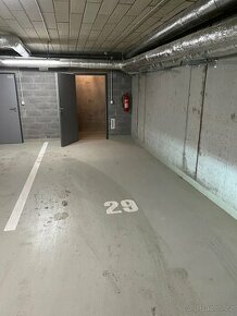 Pronájem parkovacího stání/car rental Praha 9 Vysočany