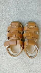 Chlapecké sandály 24
