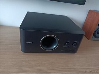 Subwoofer Yamaha - Top stav