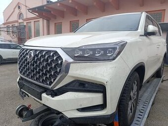 Ssangyoung Rexton CR doklady 7 mistne - 1