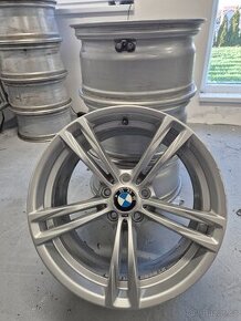 BMW M5 f10 r19 - 1