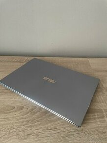 Asus ZenBook UC431DA