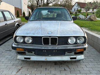 BMW 325E E30 sedan nahradni  dily s celeho vozu