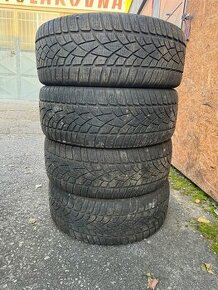 235/40/19 zimni pneu Dunlop