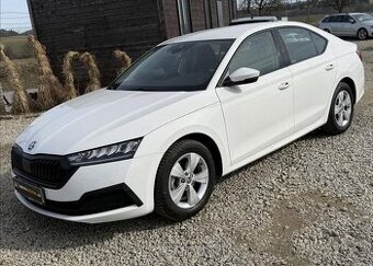 Škoda Octavia TSI 81kW Active 22tKm benzín manuál 81 kw - 1