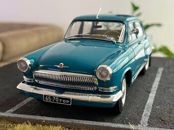 1:18 VOLGA GAZ 21R - Tyrkysová - IST Models