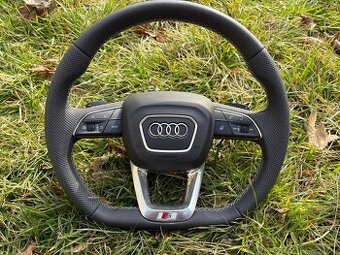 AUDI ZKOSENY VYHRIVANY VOLANT