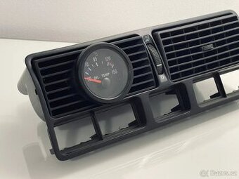 Volkswagen Golf 4 - Držák budíku
