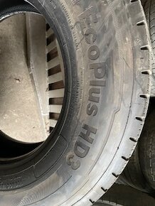 Pneu 315/70R  22,5