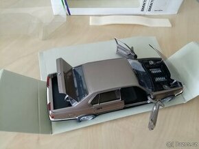 BMW E32 750il - model 1:24 Schabak - doprava v ceně