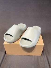 Yeezy Slides Salt