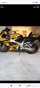 Suzuki Gsxr 750 K1-K3