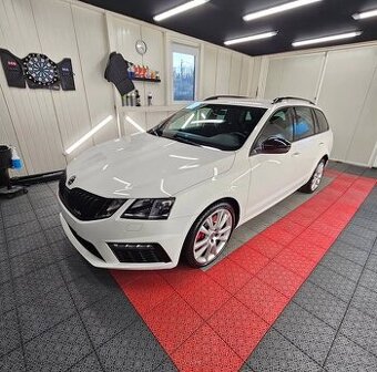 Pronájem Škoda Octavia RS combi