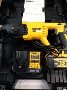 Kladivo DeWalt DCH133M1