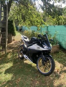 Yamaha yzf r125 - 1