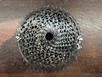 Prodám kazetu SRAM GX Eagel 12speed, 10-50, pro XD ořech - 1