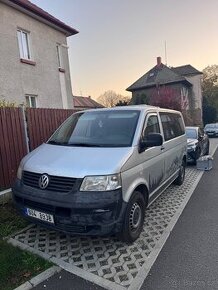 VW TRANSPORTER T5 1.9TDI 4/9 MÍST R.V.2009, 75 KW