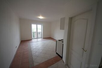 Pronájem bytu 1+kk 30 m² Hůrská, Praha