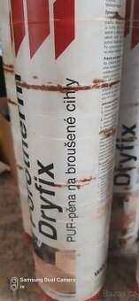 Zdicí pěna POROTHERM DRYFIX PUR 750 ml