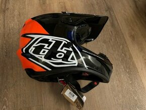 Troy Lee Designs GP helma mládež YLG zcela nová v krabicí