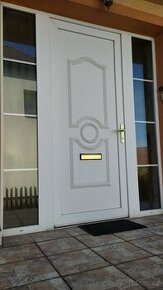 použité vchodové plastoveé dveře - 1
