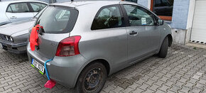 Toyota Yaris 1,3 VVT/64kw/,r.2006.HAVAROVANÁ.Pojízdné. - 1