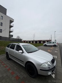 Škoda Octavia - 2.0tdi ( Elegance / DSG)