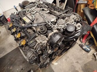 Motor mercedes s450 V8 4.7