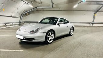 Porsche 911 Carrera 4