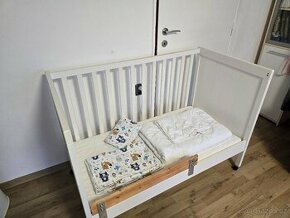 Rostoucí dětská postýlka IKEA SUNDVIK