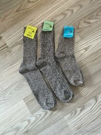 Teplé melírované ponožky.