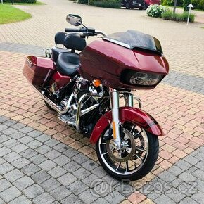 Predám zánovnú Harley Davidson Road Glide r.v.2020