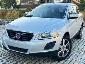 Volvo XC60 2.4D 4x4 120KW 5.VÁLEC MANUÁL SENZORY SERVISKA - 1