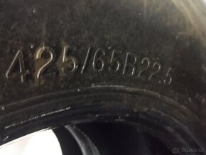 Prodám pneu 425/65r22,5 - 1