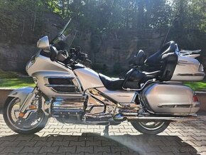 Honda GL 1800 Gold Wing ABS - TOP STAV + VÝBAVA - 40 000 KM