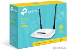 PRODÁM VE VELICE DOBRÉM STAVU bezdrátový router Router TP-Li - 1