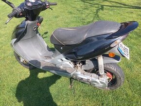 Skútr Malaguti Firefox F15 80ccm