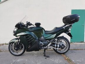 Kawasaki GTR 1400 3 kufry, facelift