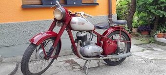 Jawa 250 pérák