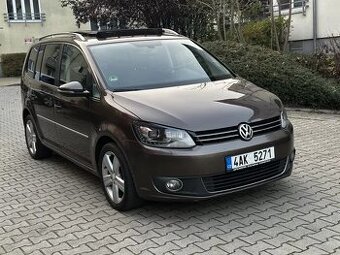 Volkswagen Touran 1.6 TDi Highline DSG Bi-Xenony Panorama