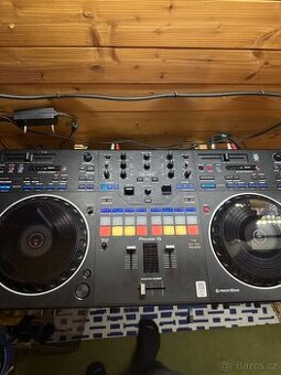 Pioneer DDJ REV5 - 1