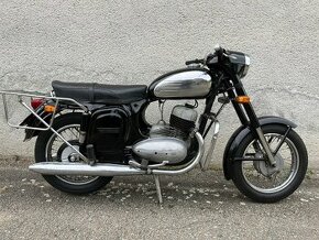 Jawa 350/360 Panelka vývozní model v černé barvě