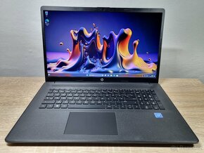 17,3" OBŘÍ HP PAVILION 17_INTEL N4120_8GB_128GB SSD_WIN 11