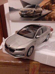 1:18 Skoda superb ,Volvo v40 Paudi - 1