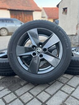 ORIGINÁL Alu Škoda ILIAS R16, 5x112 - LETNÍ PNEU