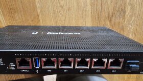 Ubiquiti EdgeRouter 6P - Výkonný a plně funkční router - 1