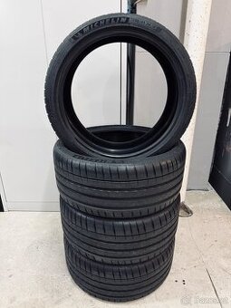 Nové Michelin Pilot Sport 4s 235/35 R19