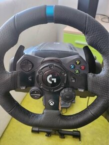 Logitech G923 s řadící pákou - Jako nový