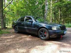 Mercedes benz sada starších ALU 15" + letní obutí